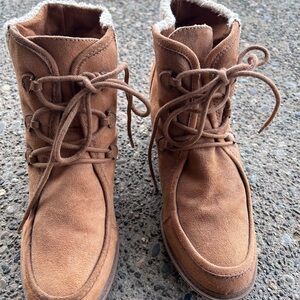 Mad Love Women’s Sz 11 Kensie Cognac Faux Suede Lace-up Wedge Ankle Boot Booties